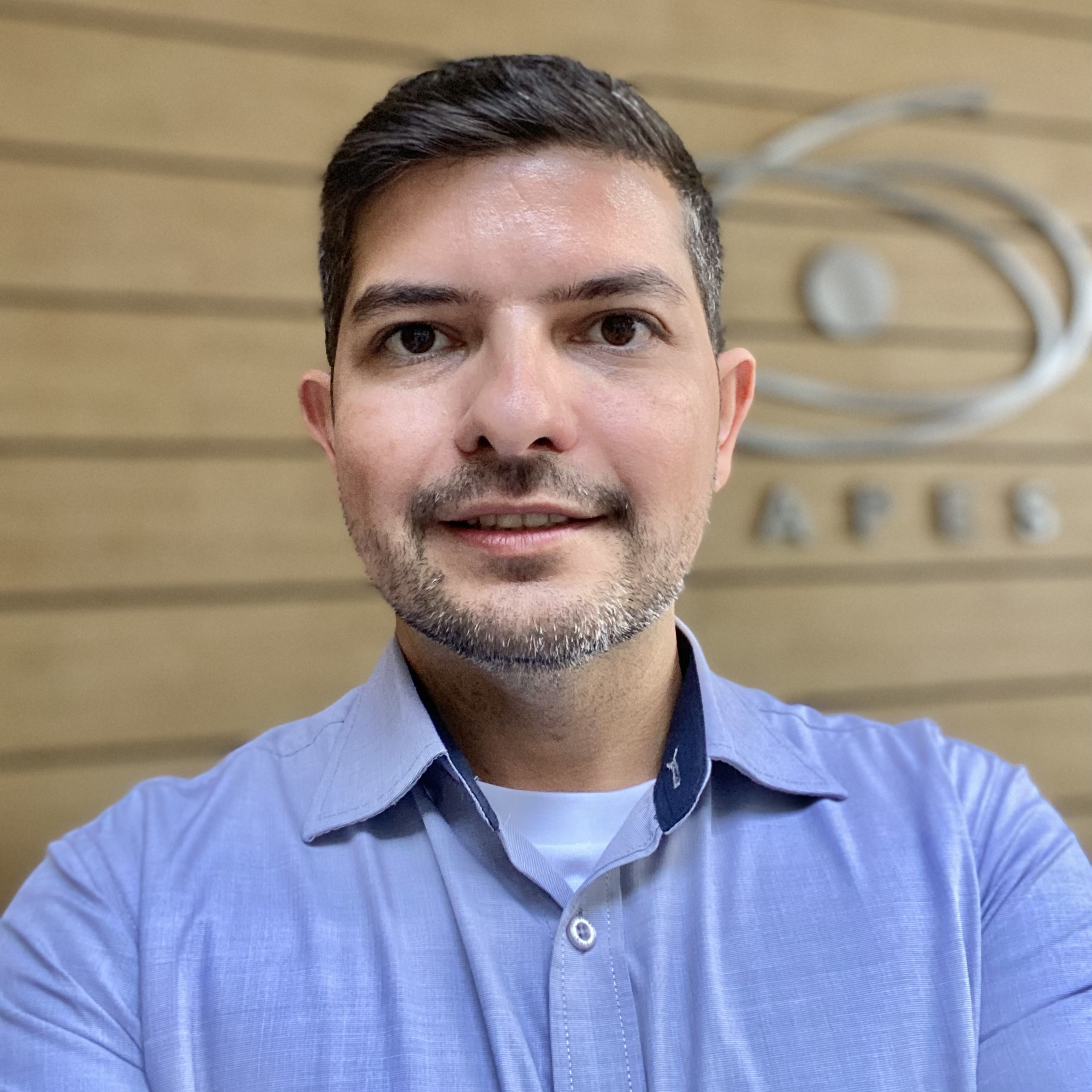 Dr. Rafael Dias Araújo
