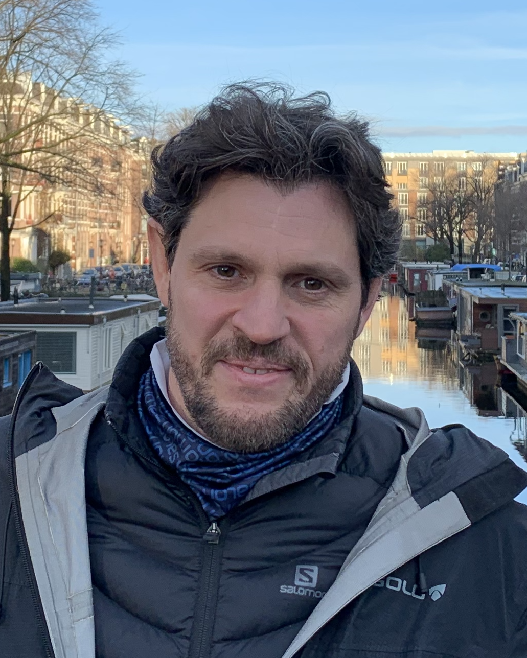 Dr. Leandro Bertholdo